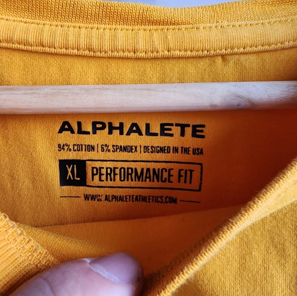 Alphalete athletic long sleeve - Picture 3 of 4